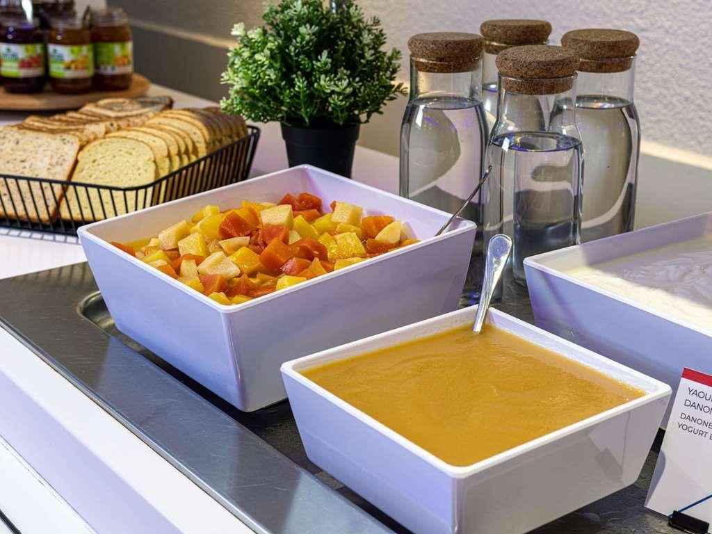 Ibis Budget Saint Lo Restaurant bilde