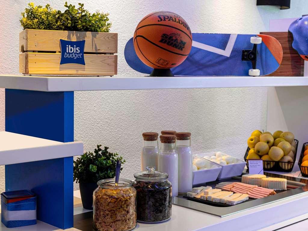 Ibis Budget Saint Lo Restaurant bilde
