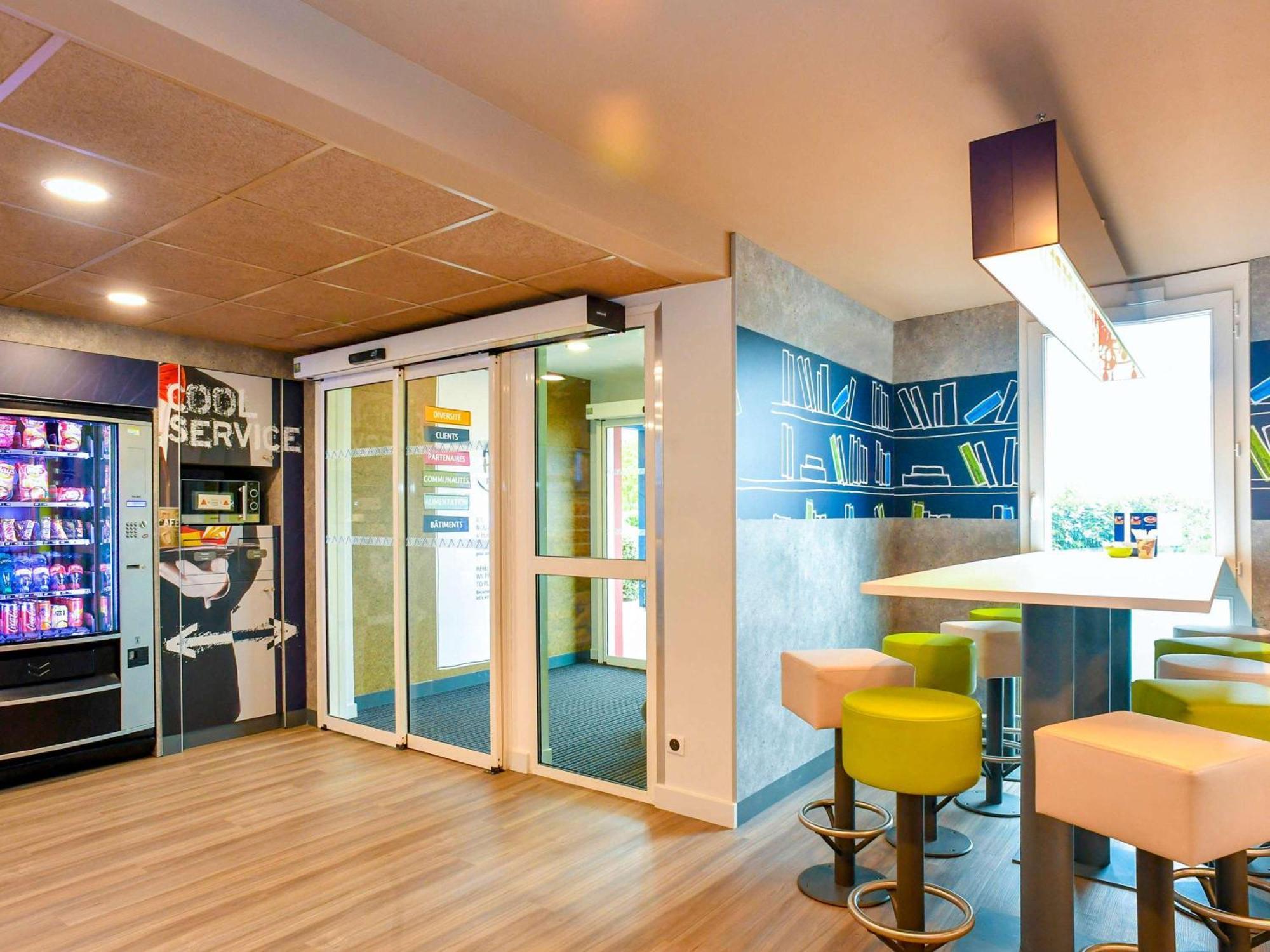 Ibis Budget Saint Lo Eksteriør bilde